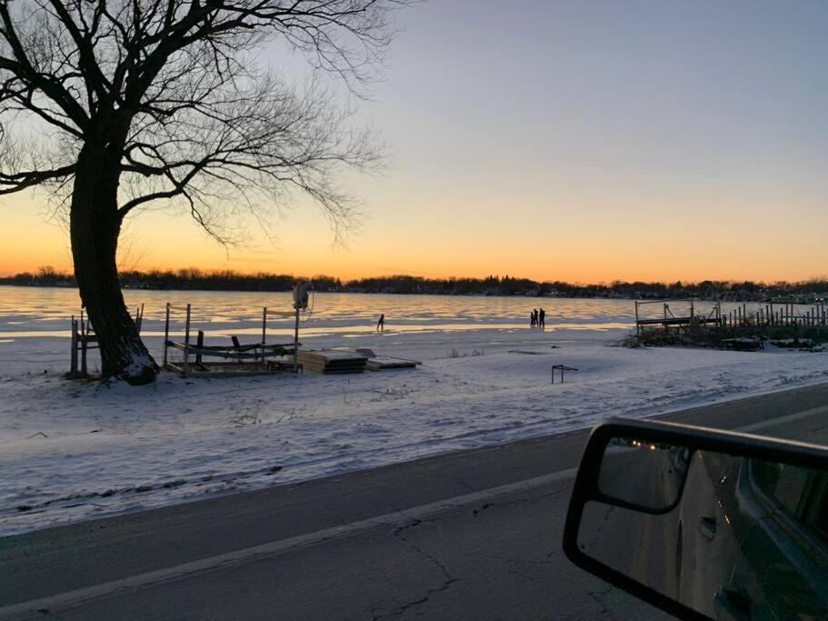 Charming And Happy Walled Lake Mi Cottage Novi Eksteriør bilde
