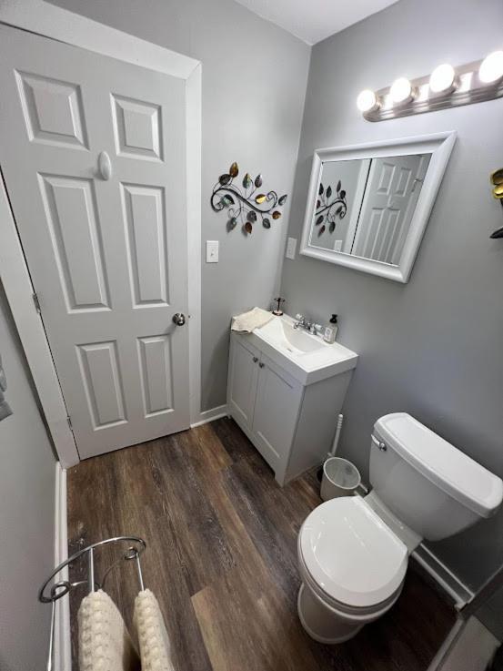 Charming And Happy Walled Lake Mi Cottage Novi Eksteriør bilde