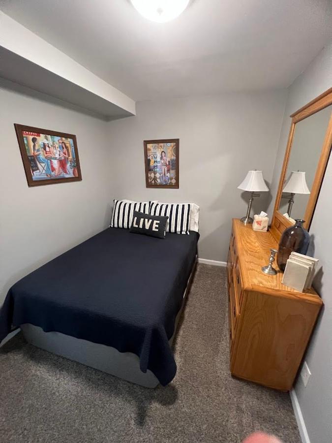 Charming And Happy Walled Lake Mi Cottage Novi Eksteriør bilde
